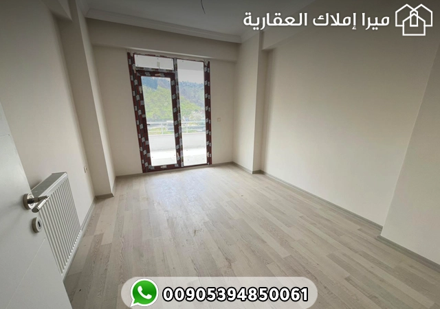 شقة للبيع في طرابزون يومرا 3 غرف وصالة بإطلالة على الطبيعة